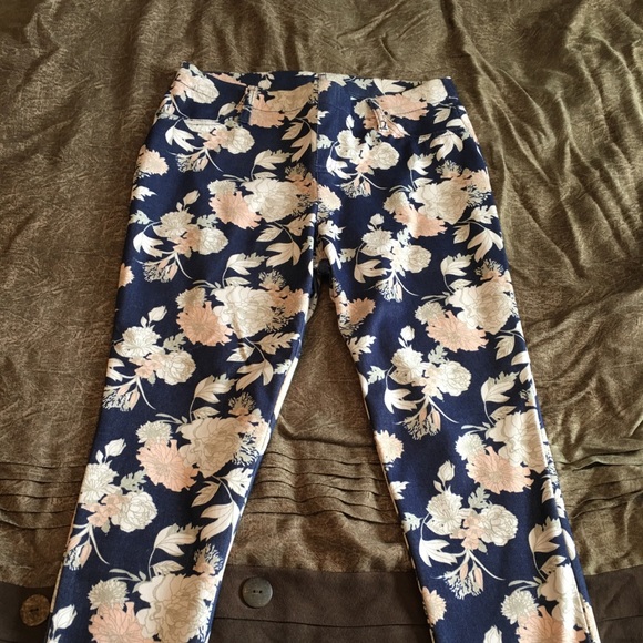 Capri pants - Picture 2 of 3